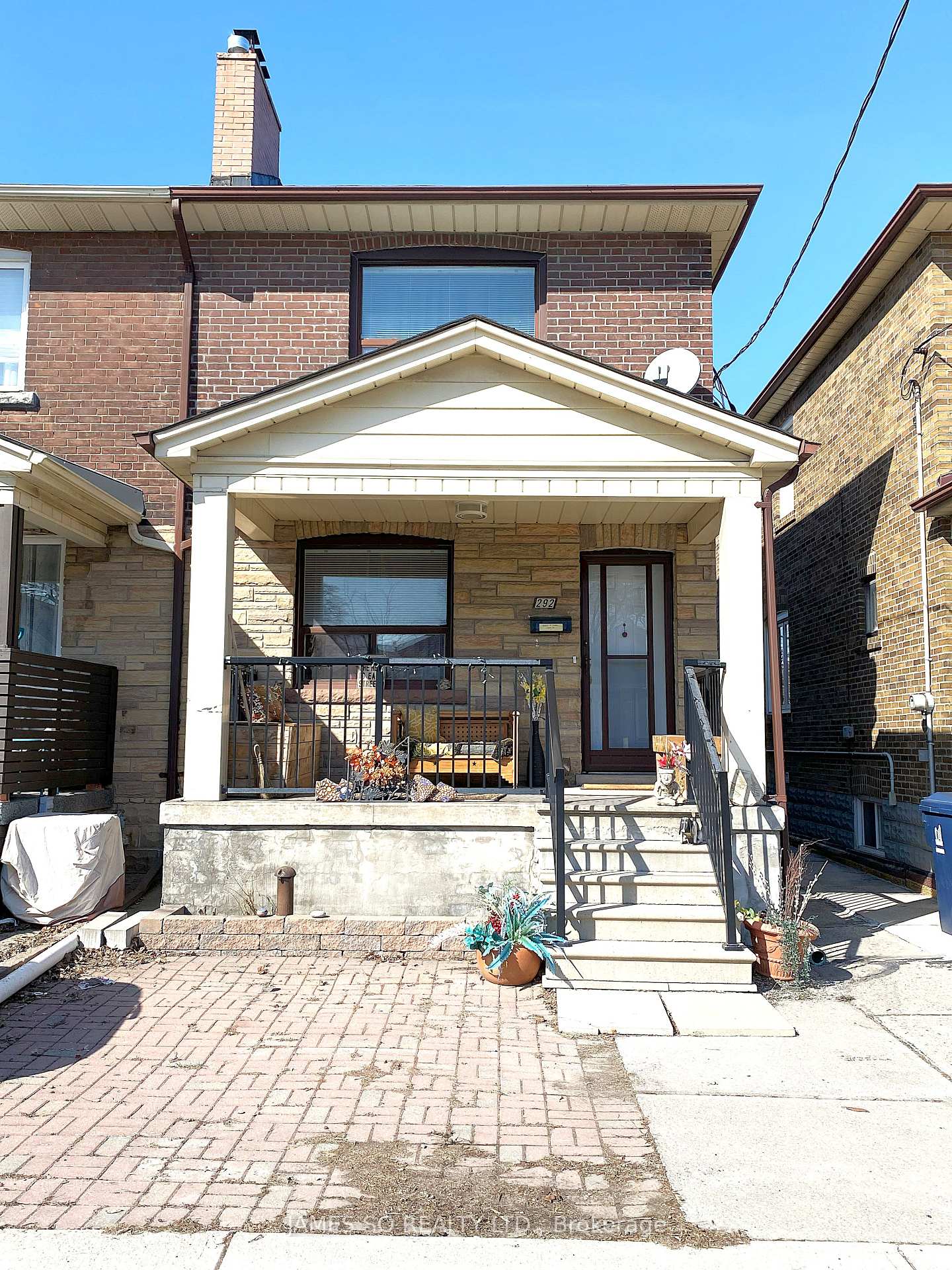 Photo 2 of Unit Main & 2nd Fl, 292 Mortimer Avenue, Toronto, Danforth Village-East York — HOMEH
