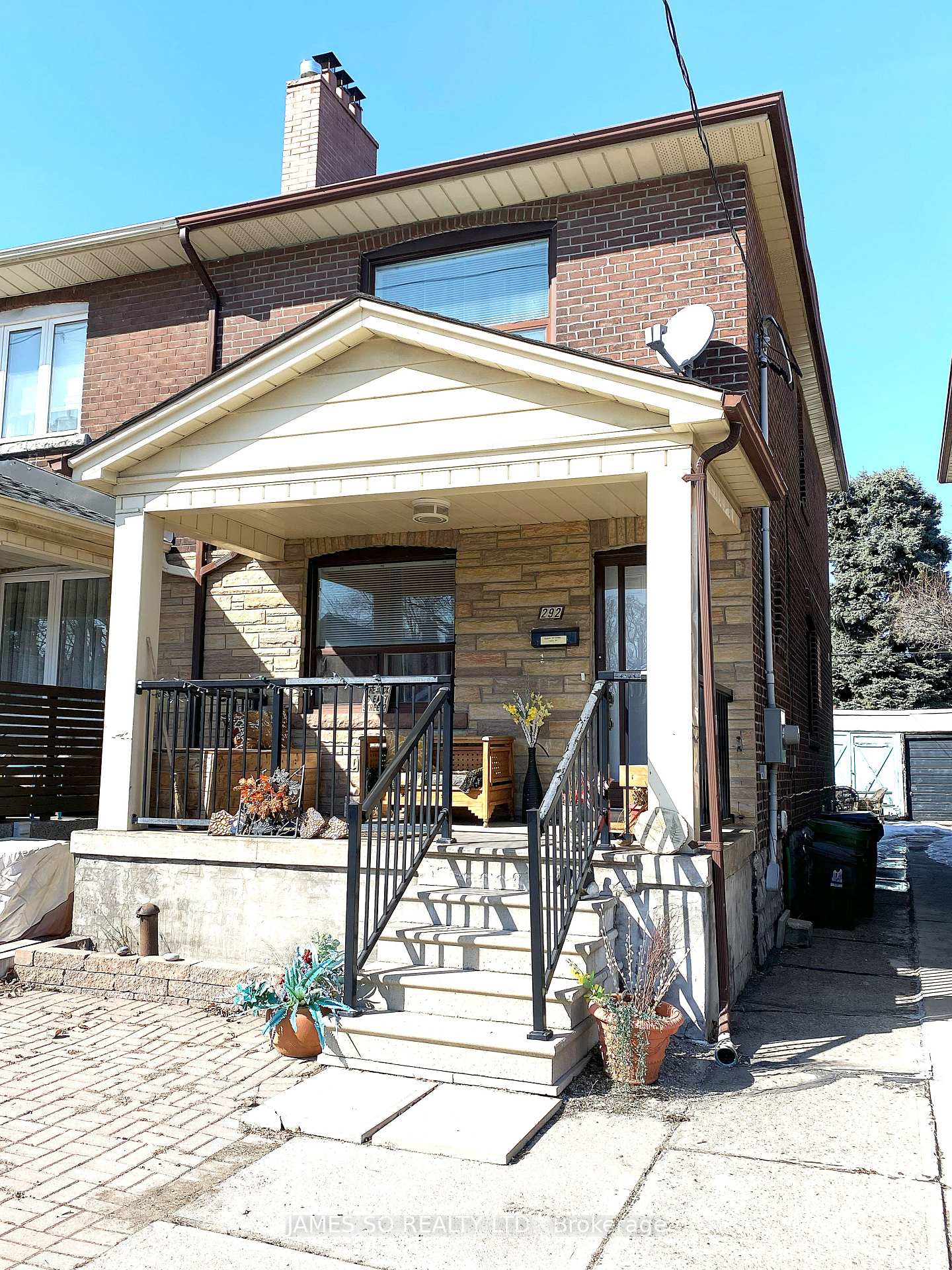 Photo 3 of Unit Main & 2nd Fl, 292 Mortimer Avenue, Toronto, Danforth Village-East York — HOMEH
