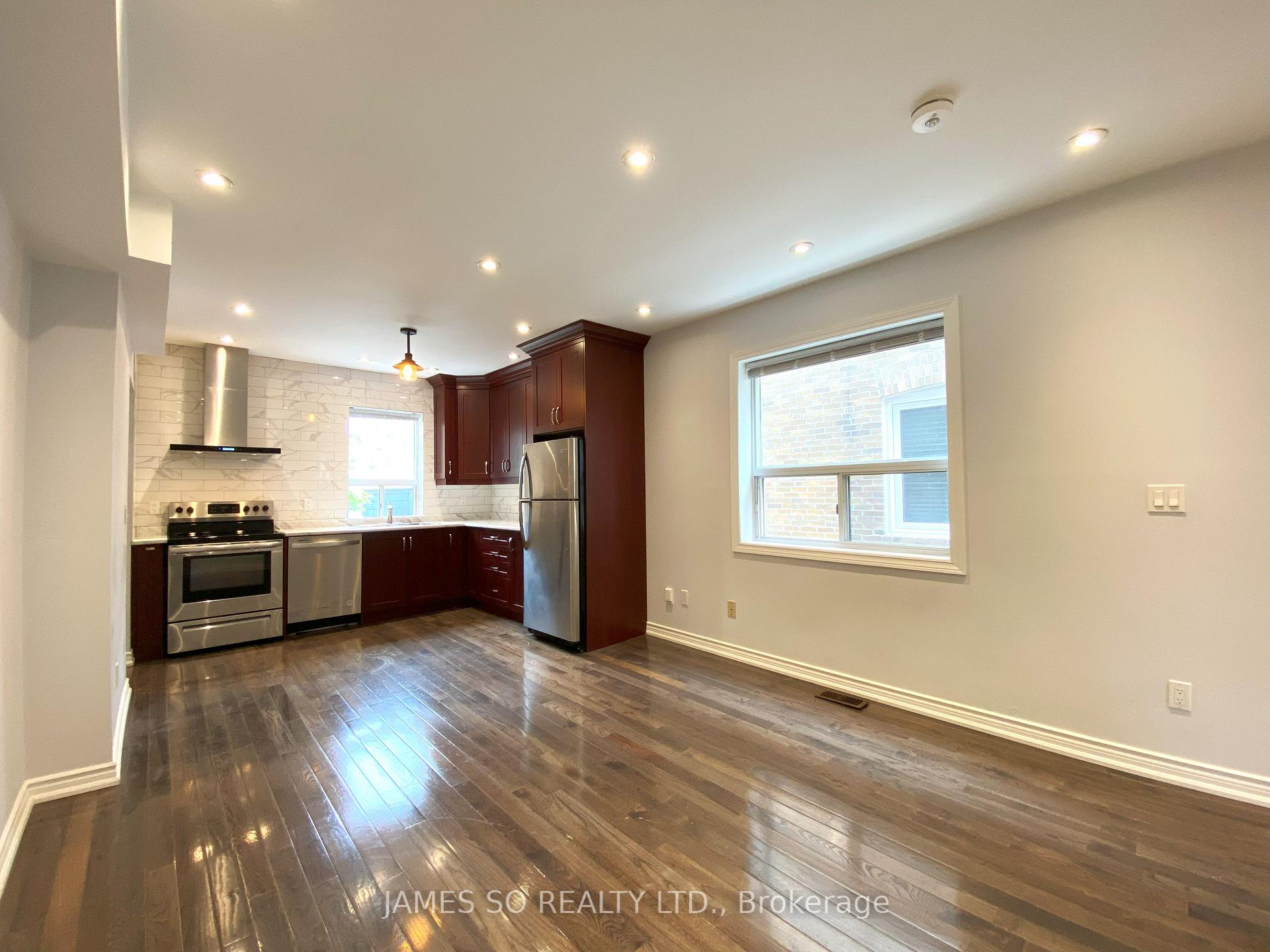 Photo 8 of Unit Main & 2nd Fl, 292 Mortimer Avenue, Toronto, Danforth Village-East York — HOMEH