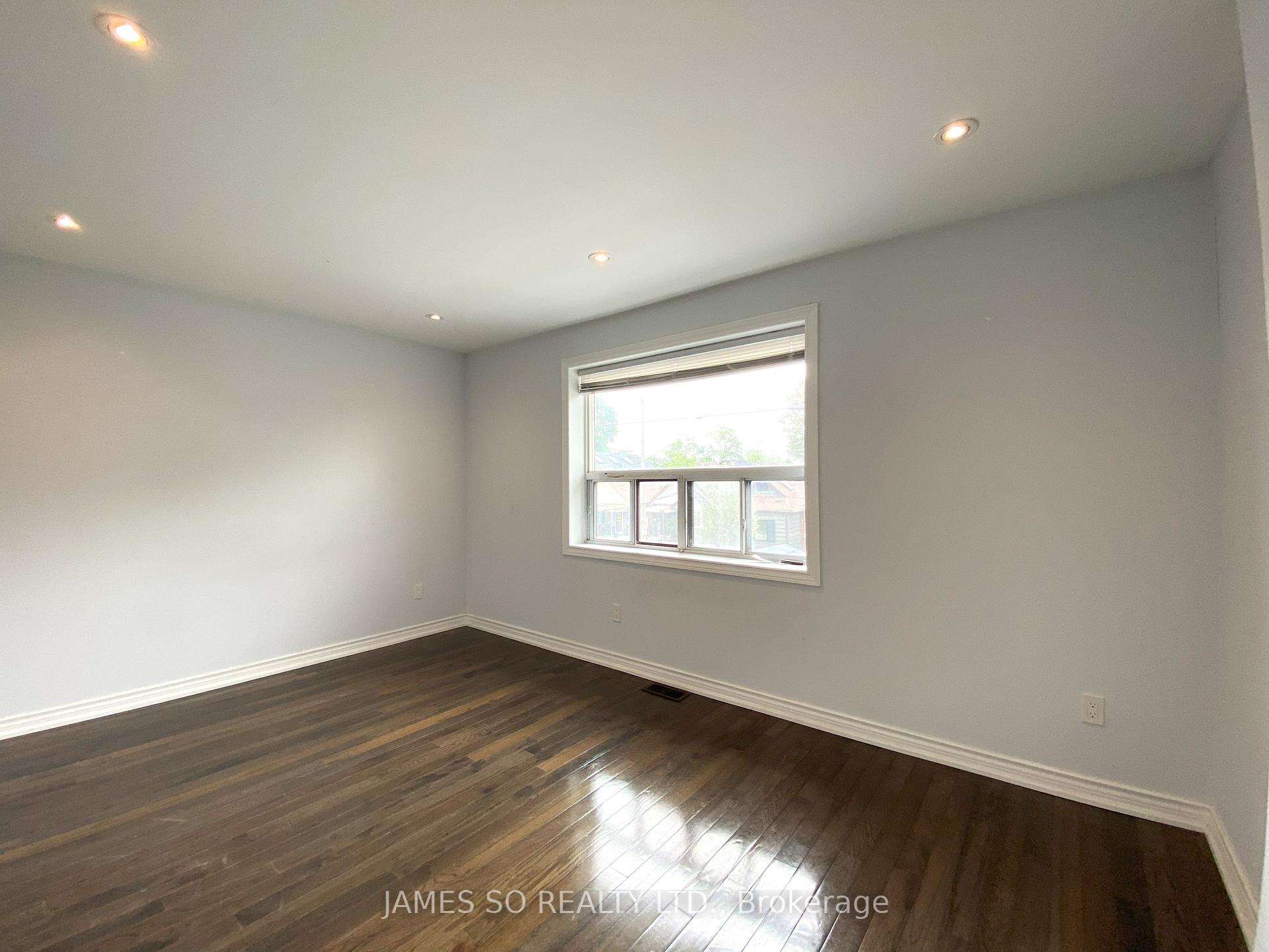 Photo 14 of Unit Main & 2nd Fl, 292 Mortimer Avenue, Toronto, Danforth Village-East York — HOMEH