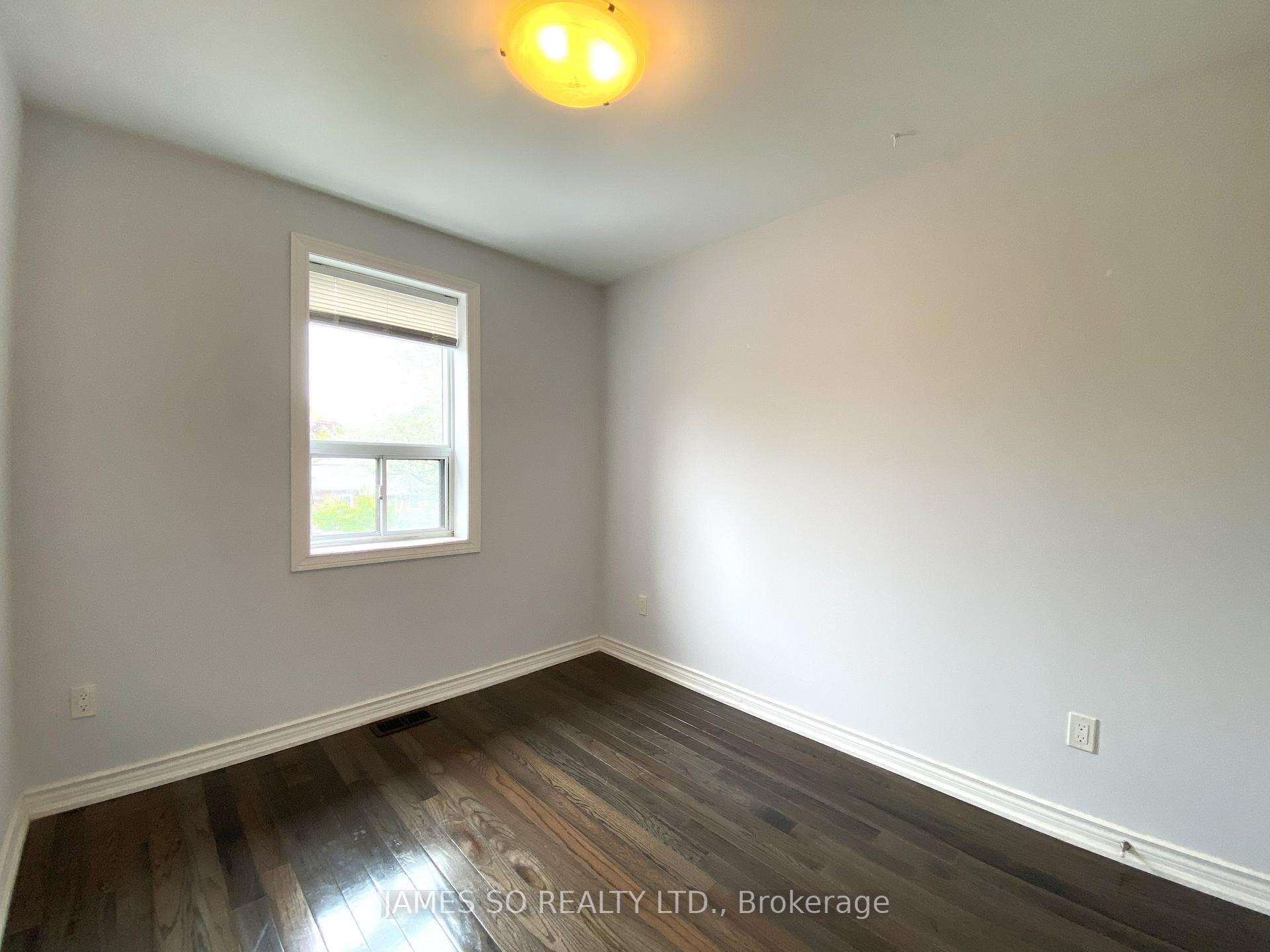 Photo 16 of Unit Main & 2nd Fl, 292 Mortimer Avenue, Toronto, Danforth Village-East York — HOMEH