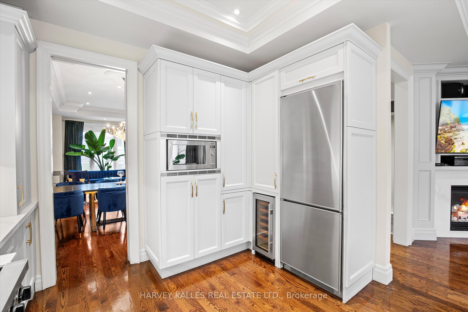 Photo 5 of 340A Glengarry Avenue, Toronto, Bedford Park-Nortown — HOMEH