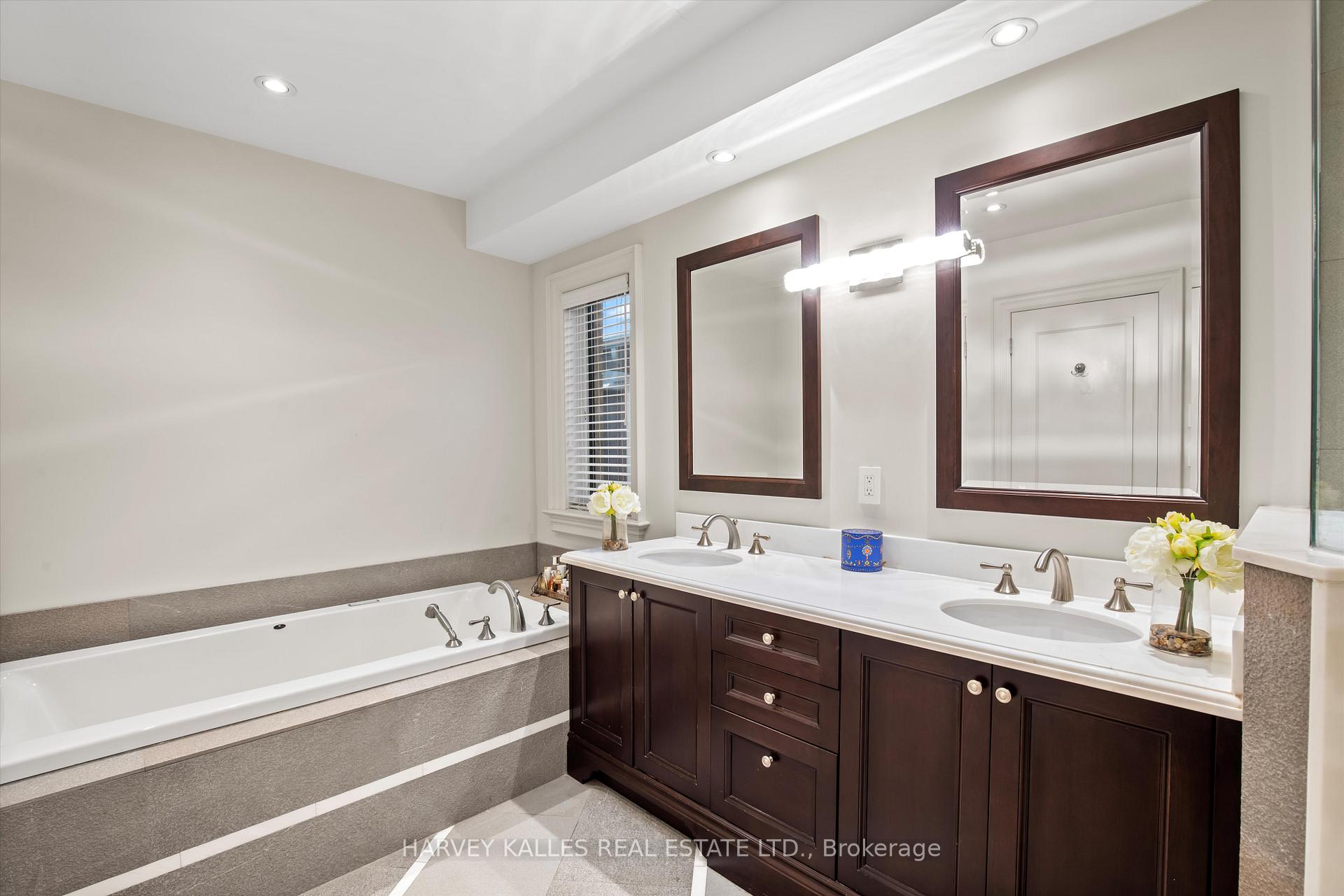 Photo 20 of 340A Glengarry Avenue, Toronto, Bedford Park-Nortown — HOMEH