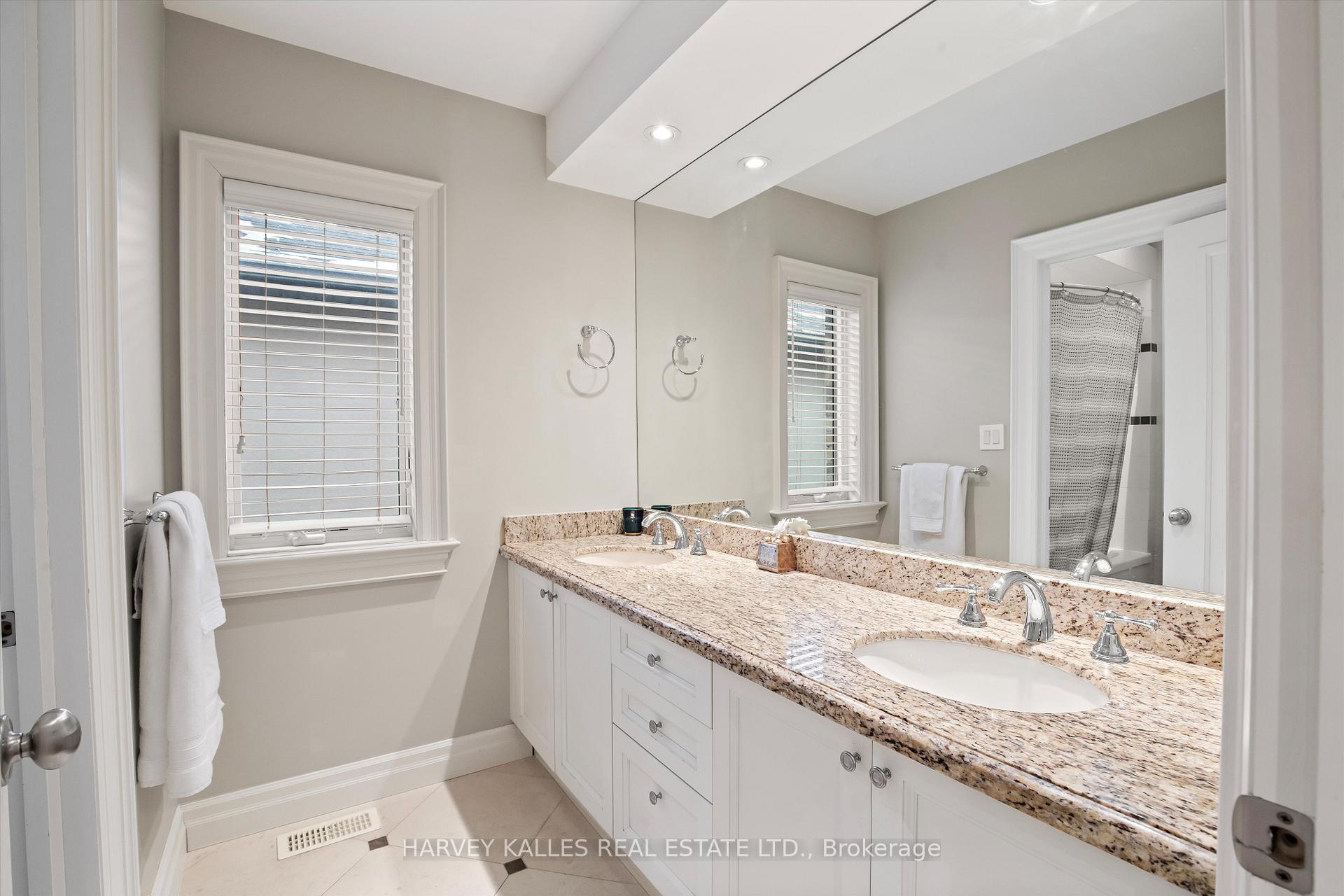 Photo 22 of 340A Glengarry Avenue, Toronto, Bedford Park-Nortown — HOMEH