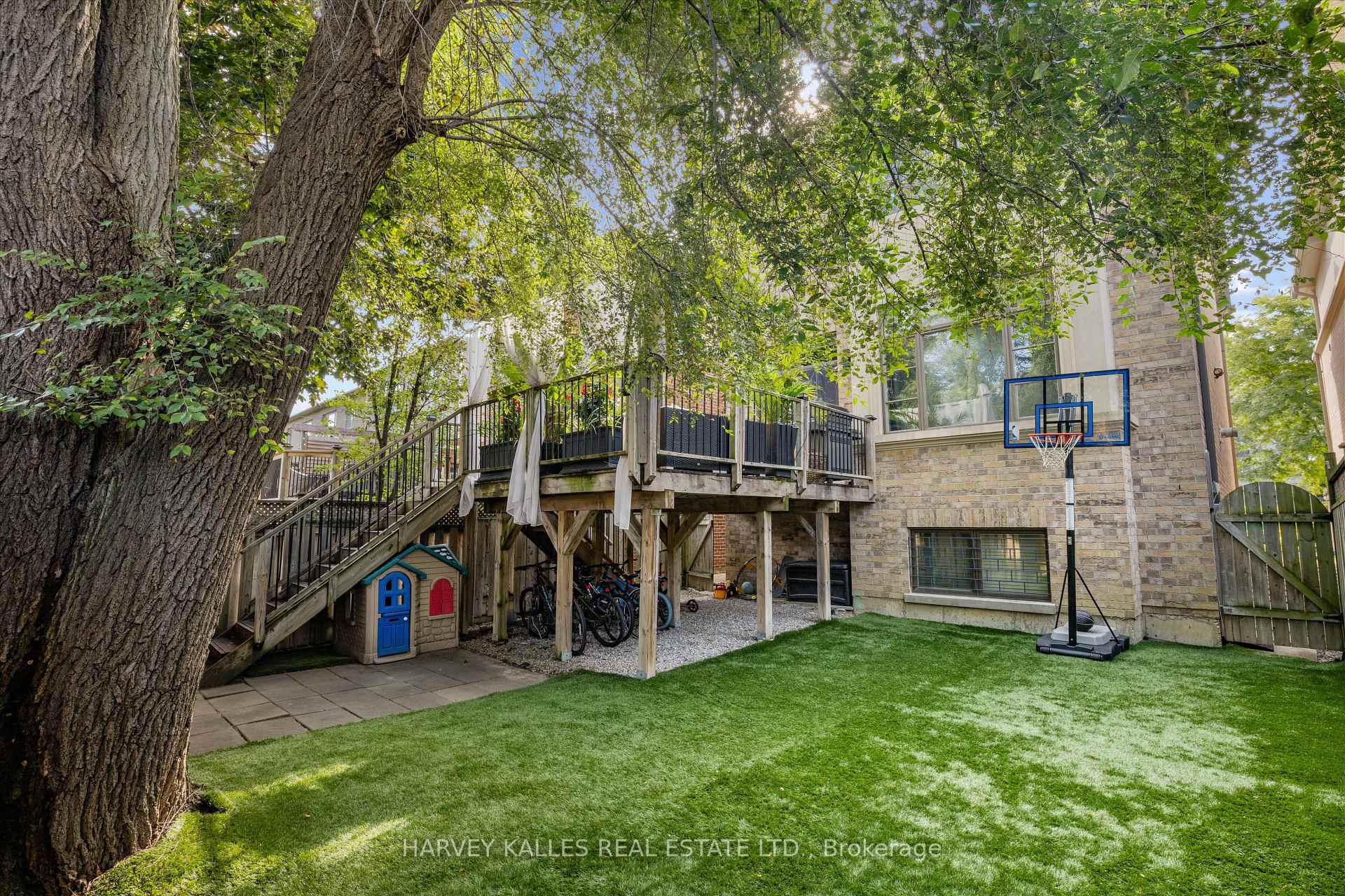 Photo 33 of 340A Glengarry Avenue, Toronto, Bedford Park-Nortown — HOMEH