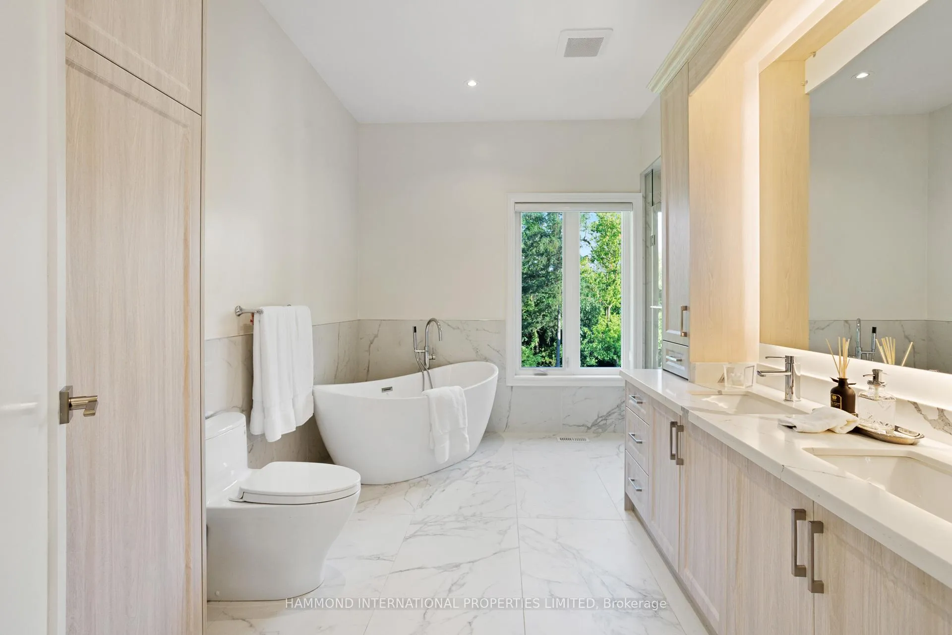 Photo 17 of 117 Elgin Street, Markham, Thornhill — HOMEH