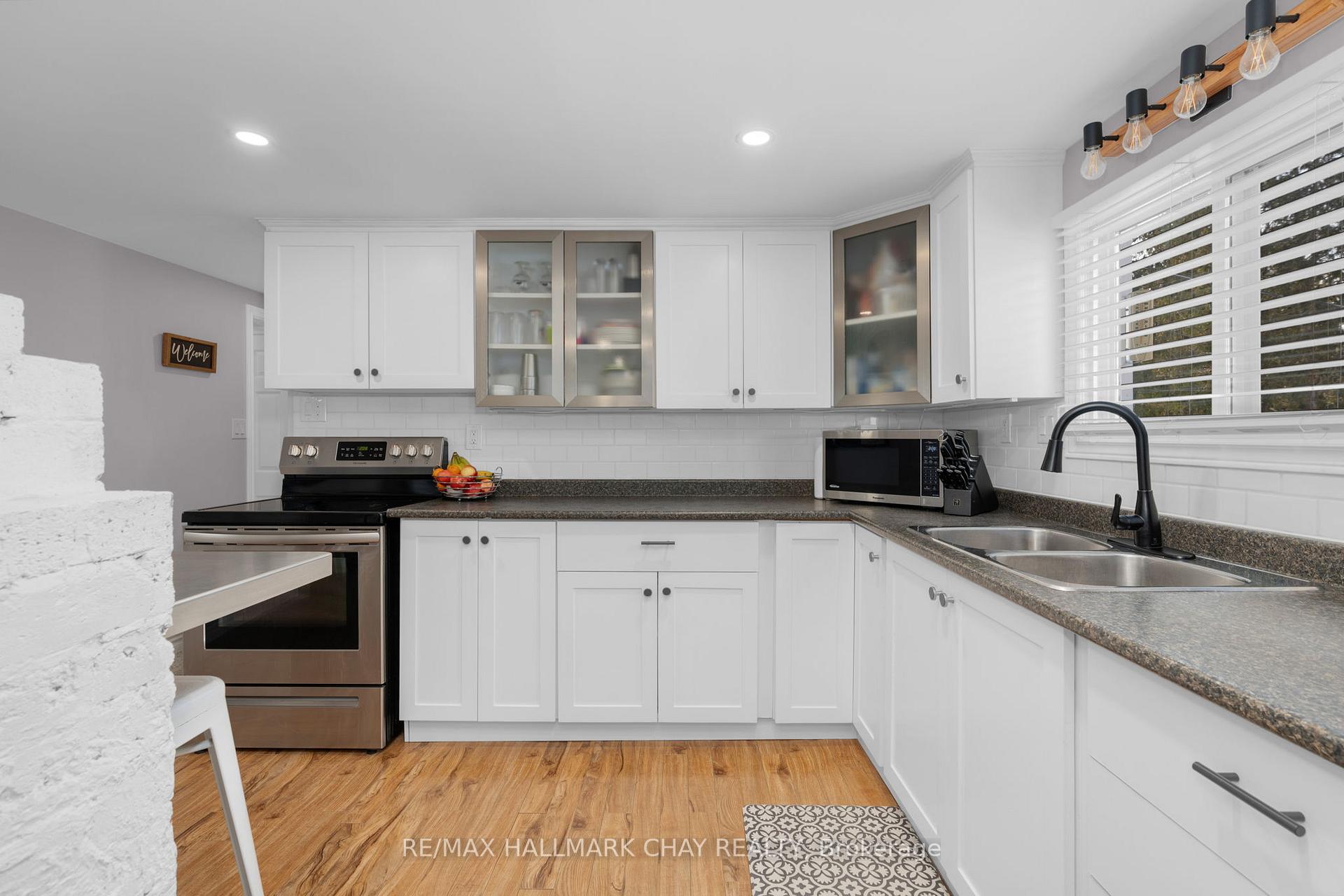 Photo 9 of 153 Hoyt Avenue, Tay, Victoria Harbour — HOMEH
