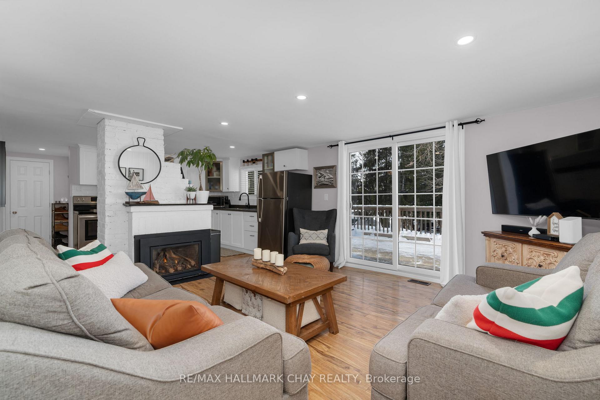Photo 10 of 153 Hoyt Avenue, Tay, Victoria Harbour — HOMEH