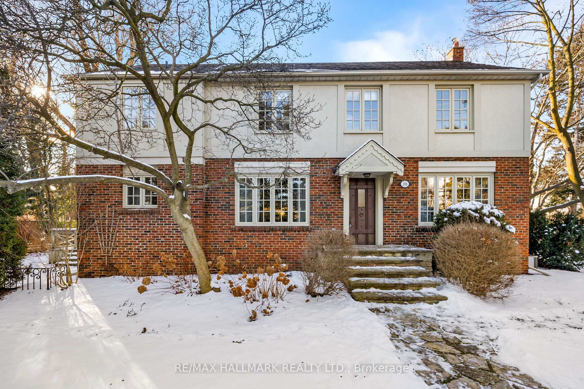 Photo 1 of 218 Yonge Boulevard, Toronto, Bedford Park-Nortown — HOMEH