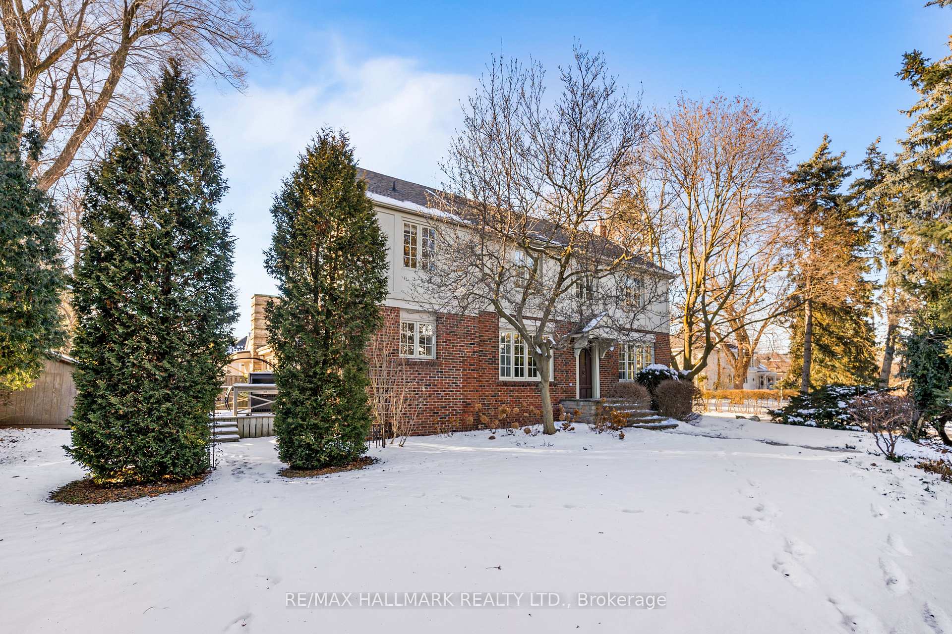 Photo 2 of 218 Yonge Boulevard, Toronto, Bedford Park-Nortown — HOMEH