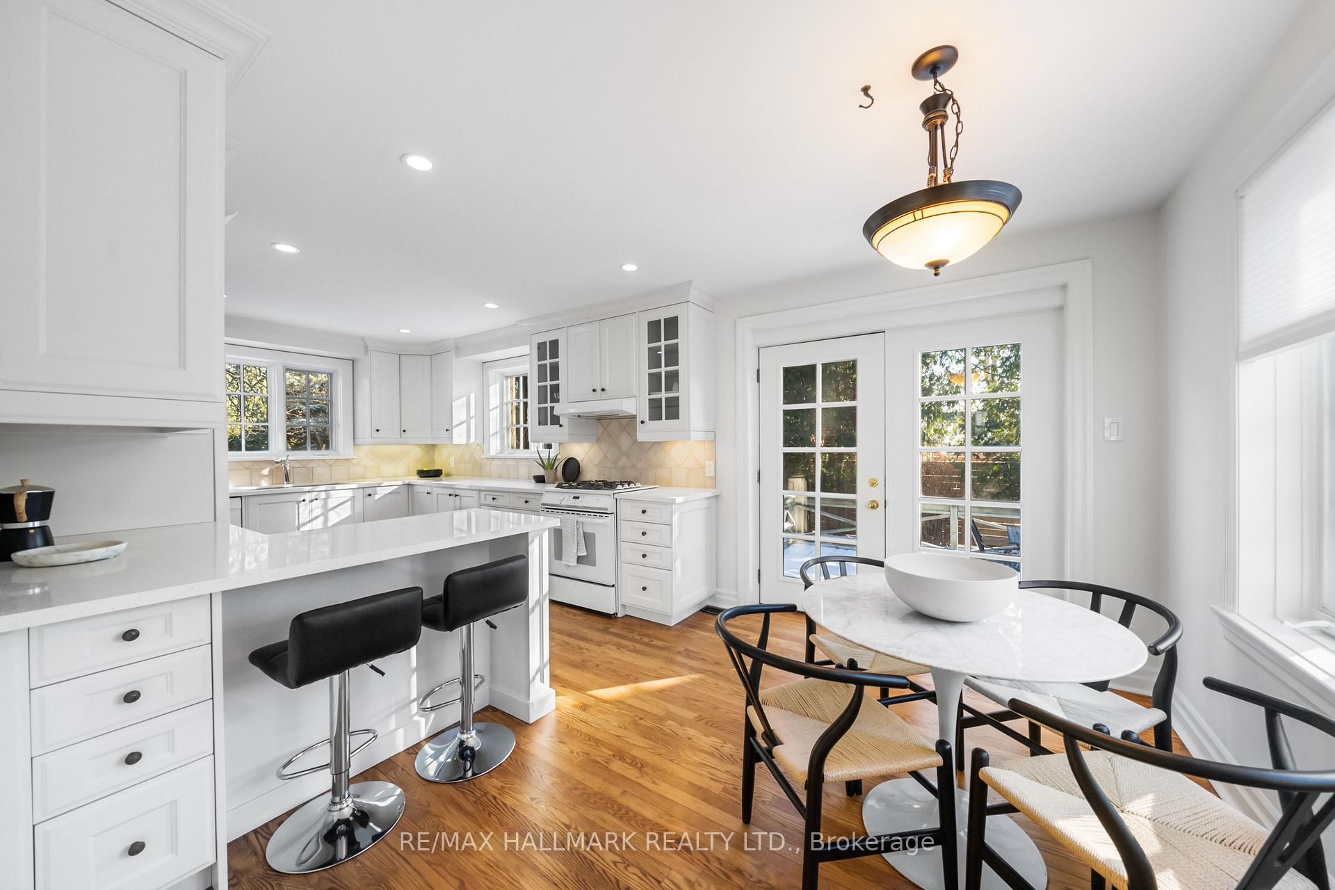Photo 13 of 218 Yonge Boulevard, Toronto, Bedford Park-Nortown — HOMEH