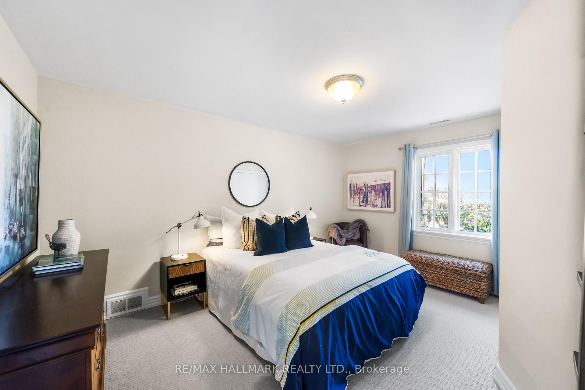 Photo 24 of 218 Yonge Boulevard, Toronto, Bedford Park-Nortown — HOMEH