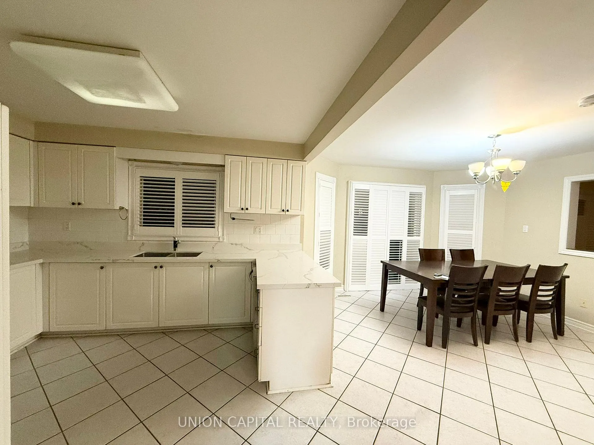 Photo 4 of 51 Kimbark Crescent, Markham, Milliken Mills East — HOMEH