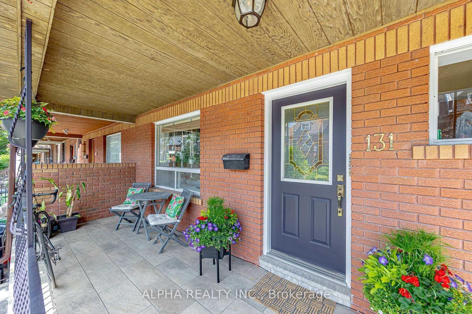 Photo 2 of 131 Beatrice Street W, Toronto, Palmerston-Little Italy — HOMEH