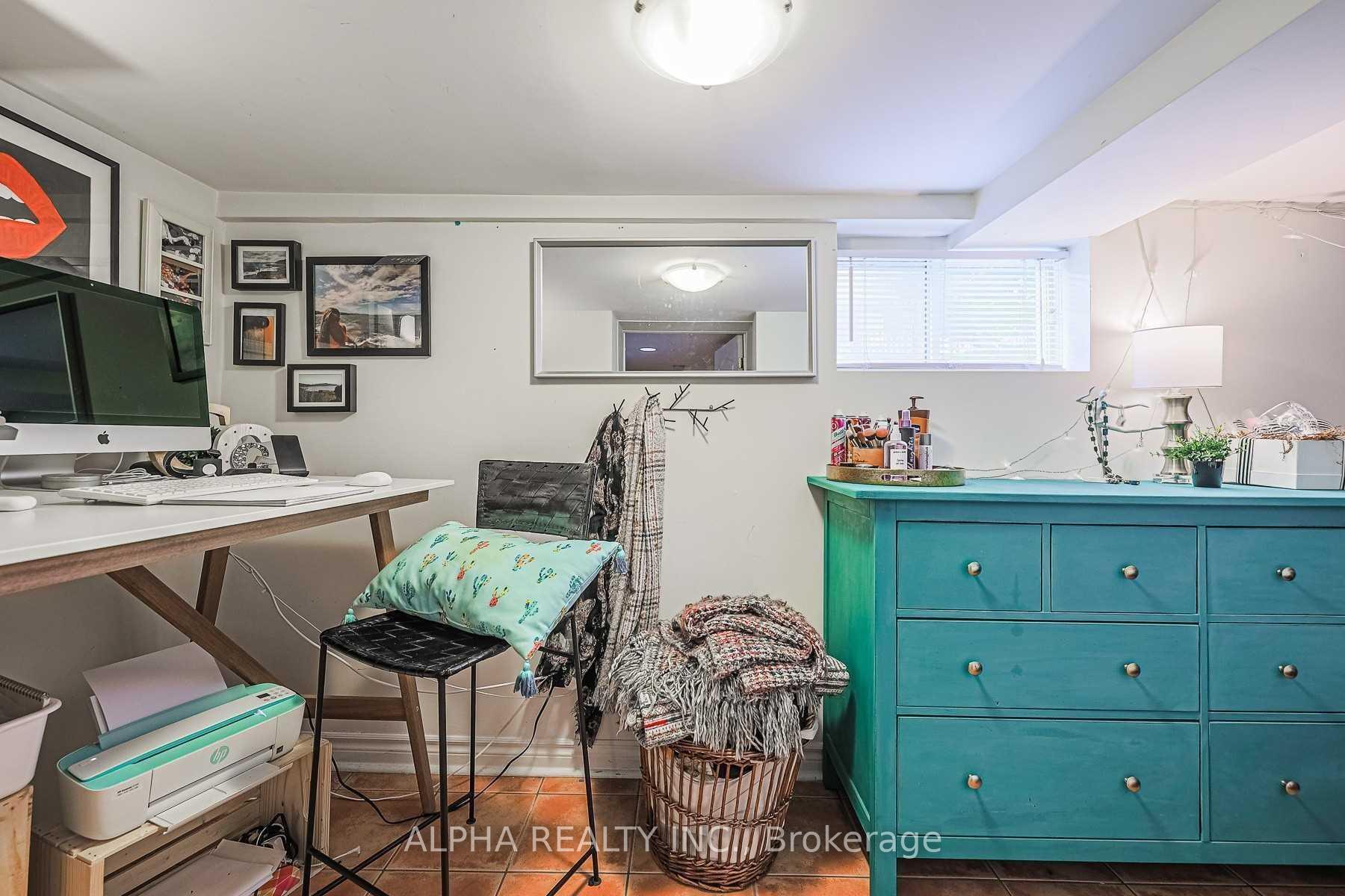 Photo 12 of 131 Beatrice Street W, Toronto, Palmerston-Little Italy — HOMEH