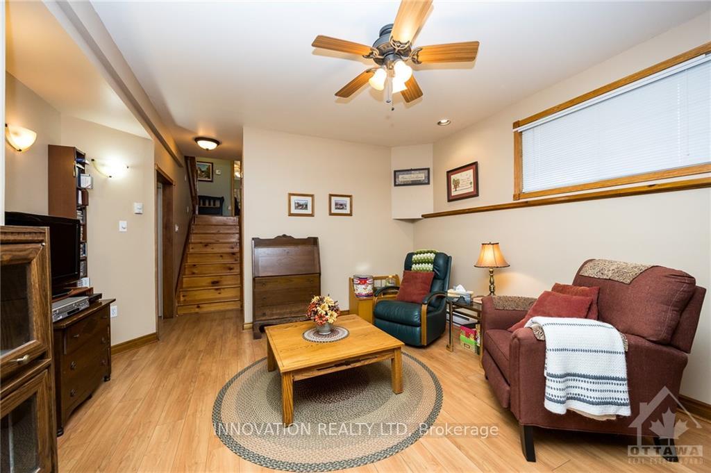 Photo 13 of 3303 Drummond Conc 9A, Tay Valley, Bathurst/Burgess & Sherbrooke (Bathurst) Twp — HOMEH
