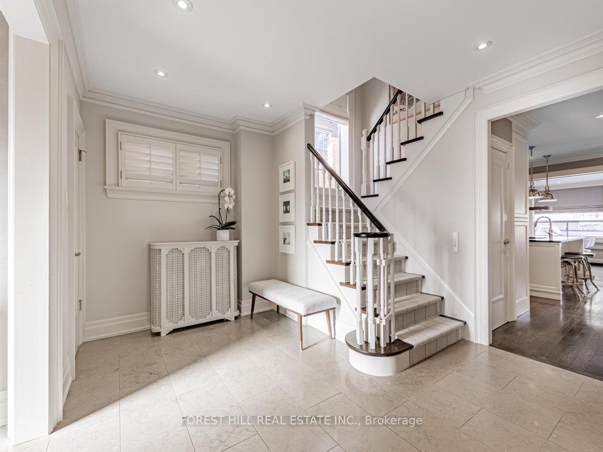 Photo 3 of 76 Ridge Hill Drive, Toronto, Forest Hill North — HOMEH