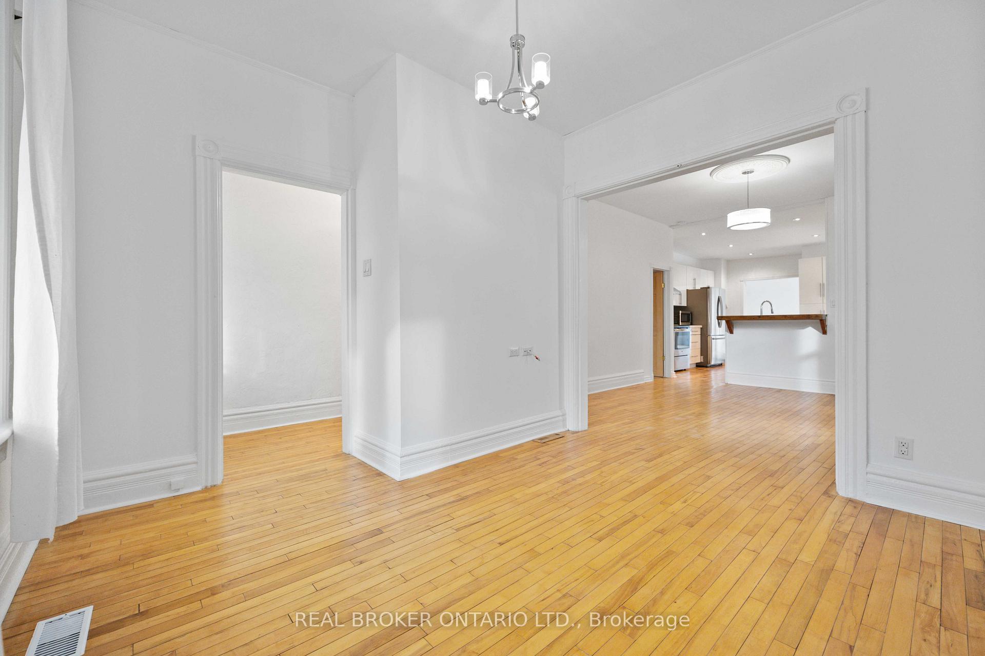 Photo 2 of 15 Luttrell Avenue, Toronto, East End-Danforth — HOMEH