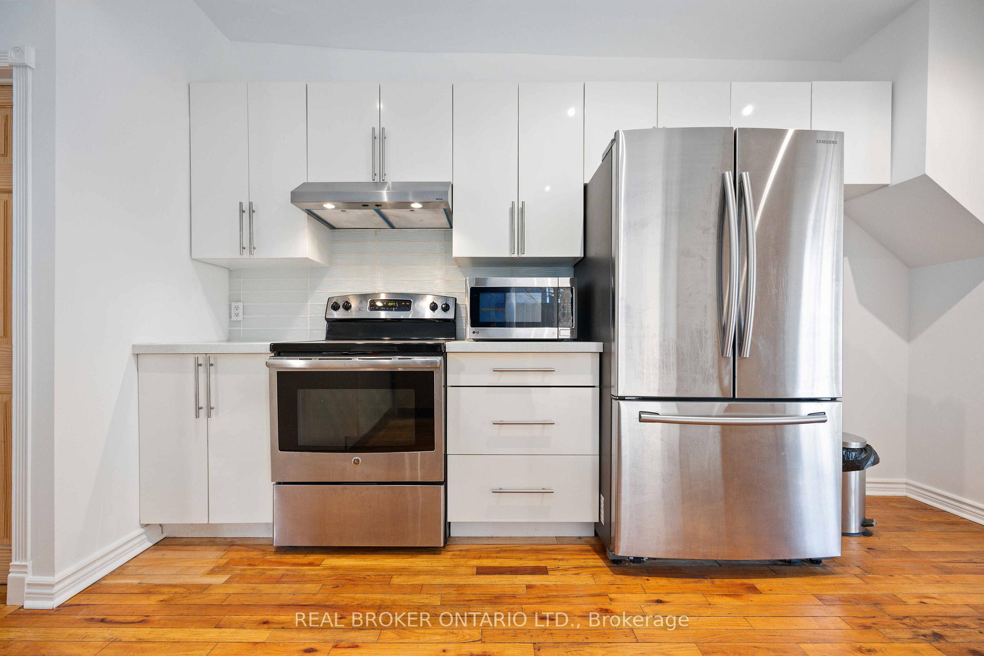 Photo 8 of 15 Luttrell Avenue, Toronto, East End-Danforth — HOMEH