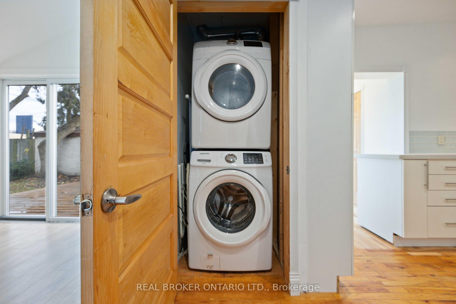 Photo 11 of 15 Luttrell Avenue, Toronto, East End-Danforth — HOMEH