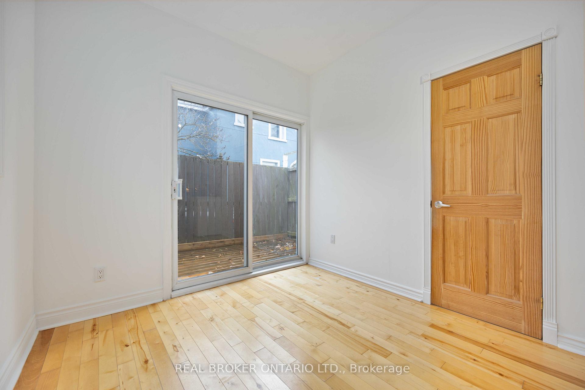 Photo 12 of 15 Luttrell Avenue, Toronto, East End-Danforth — HOMEH