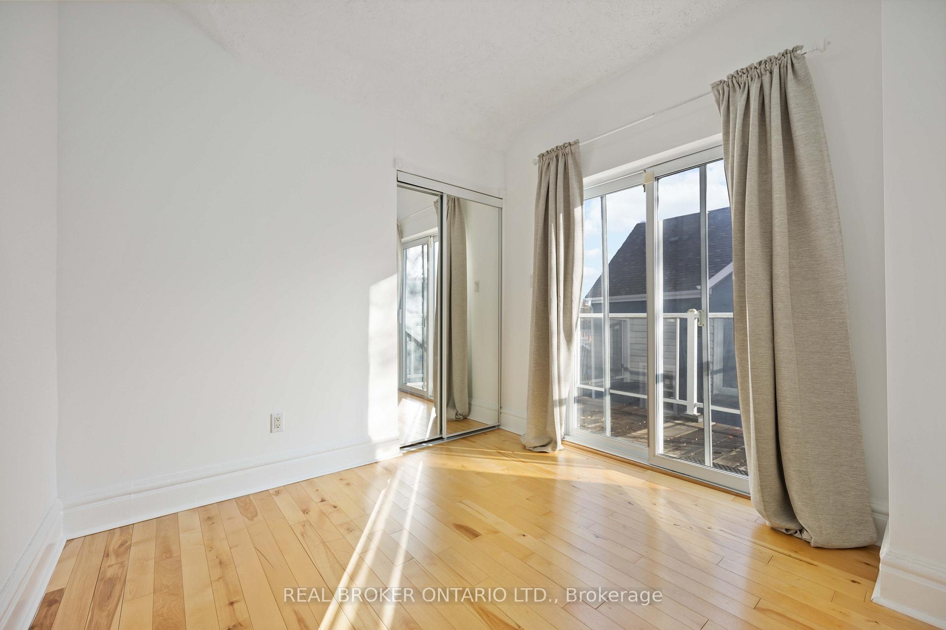 Photo 13 of 15 Luttrell Avenue, Toronto, East End-Danforth — HOMEH