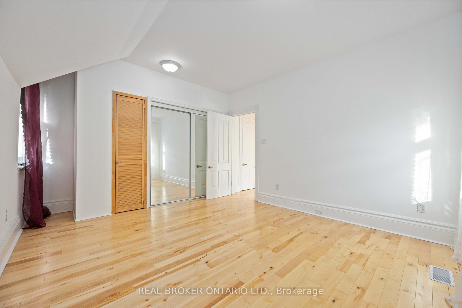 Photo 14 of 15 Luttrell Avenue, Toronto, East End-Danforth — HOMEH