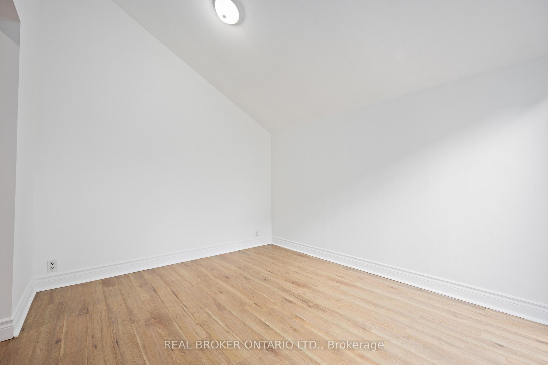 Photo 15 of 15 Luttrell Avenue, Toronto, East End-Danforth — HOMEH