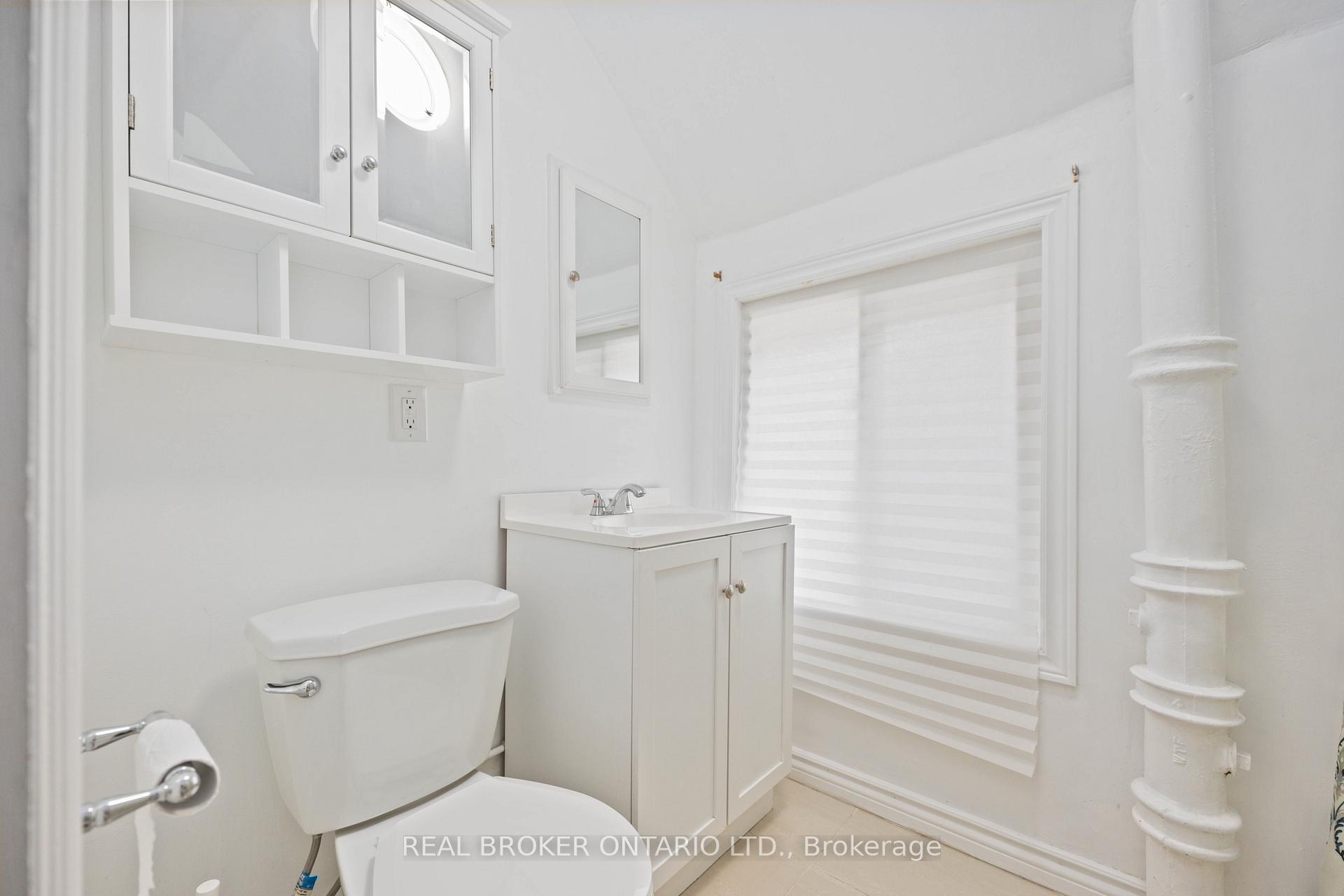 Photo 17 of 15 Luttrell Avenue, Toronto, East End-Danforth — HOMEH