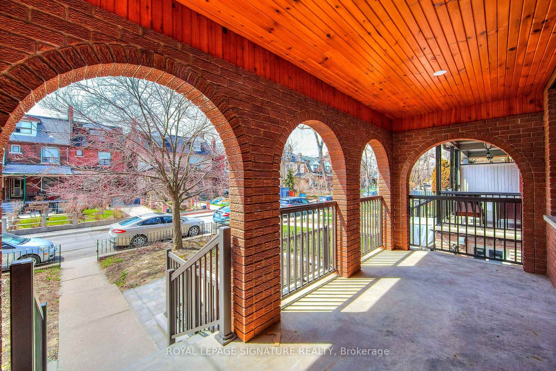 Photo 4 of Unit 1, 235 Beatrice Street, Toronto, Palmerston-Little Italy — HOMEH