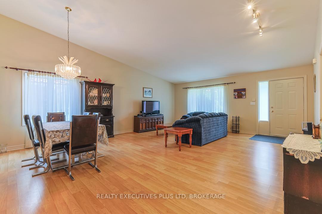 Photo 16 of 1496 Barron Road, Thorold, Port Robinson — HOMEH