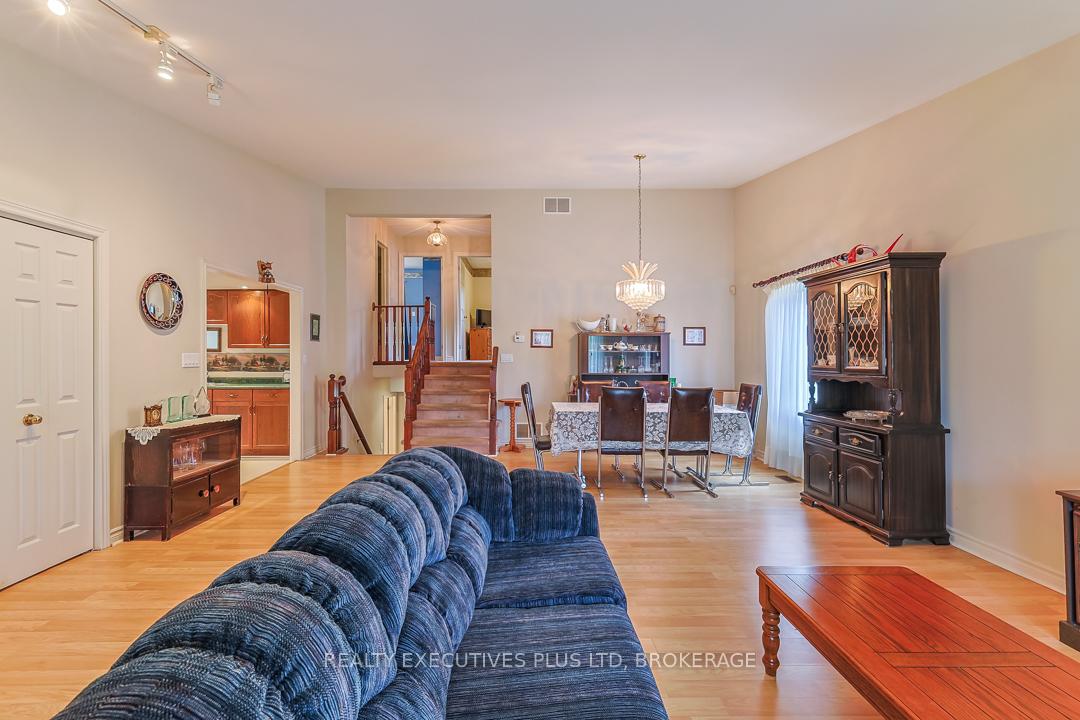 Photo 17 of 1496 Barron Road, Thorold, Port Robinson — HOMEH