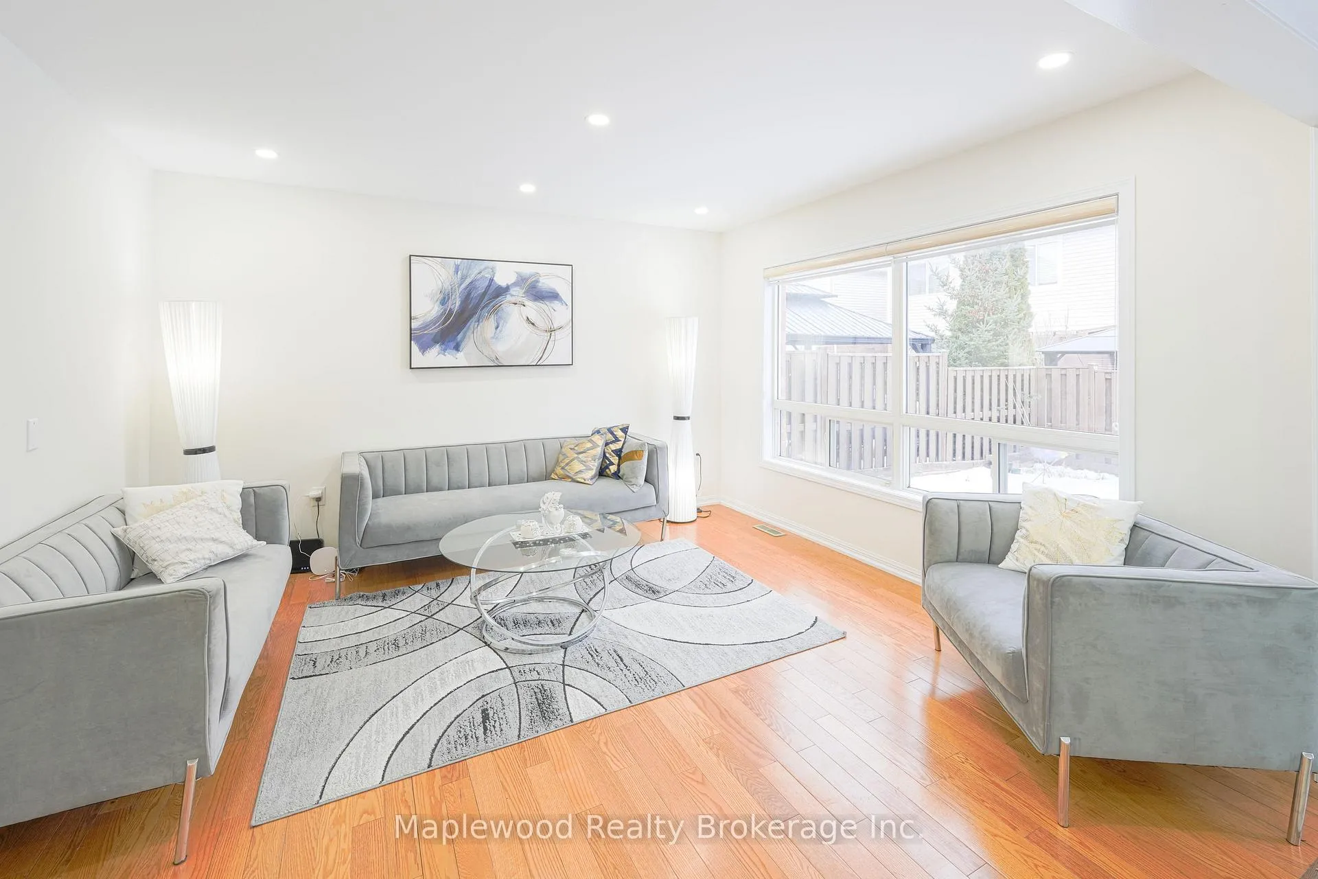 Photo 5 of 7 Chudleigh Avenue, Brampton, Credit Valley — HOMEH