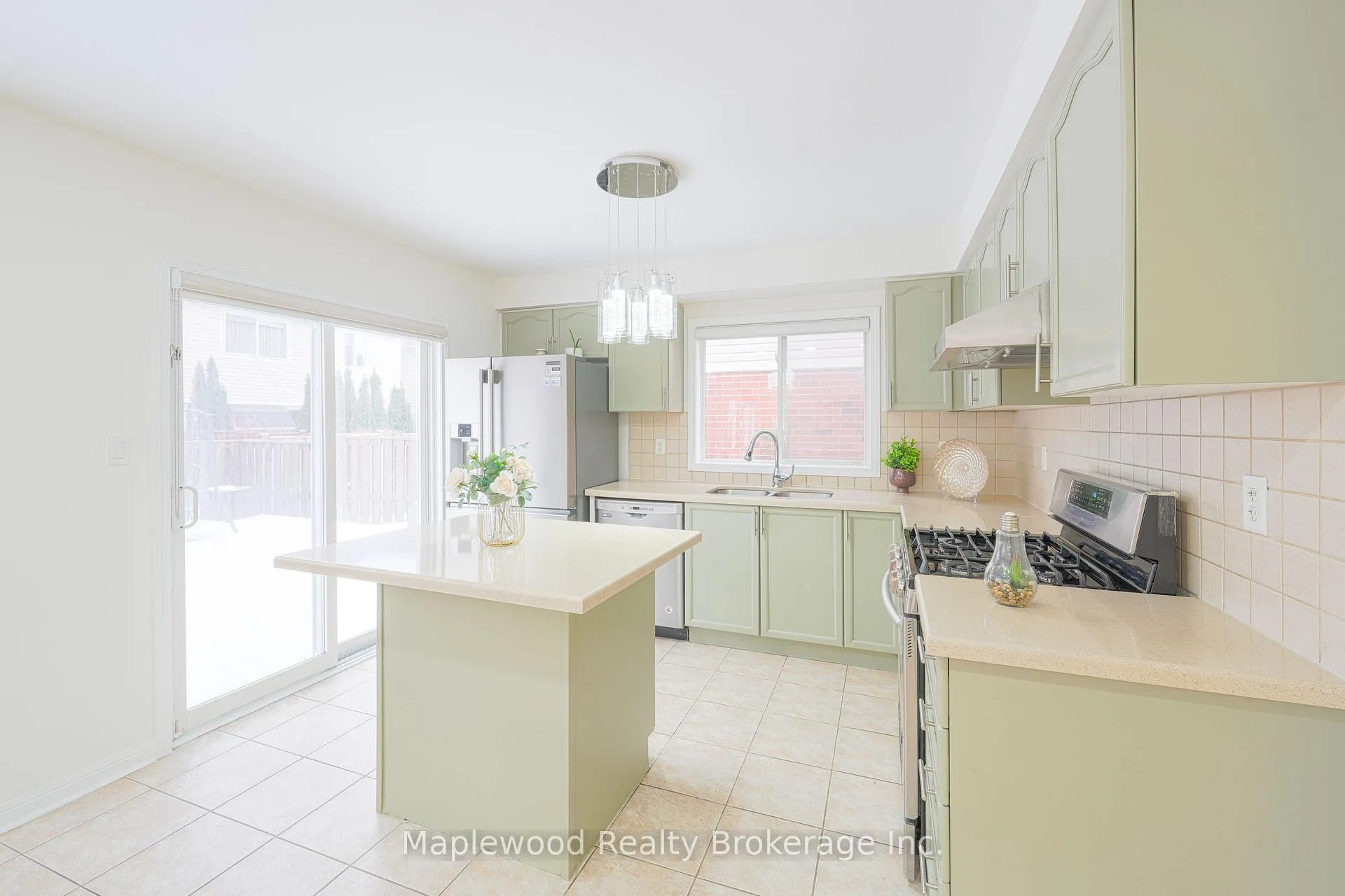 Photo 6 of 7 Chudleigh Avenue, Brampton, Credit Valley — HOMEH