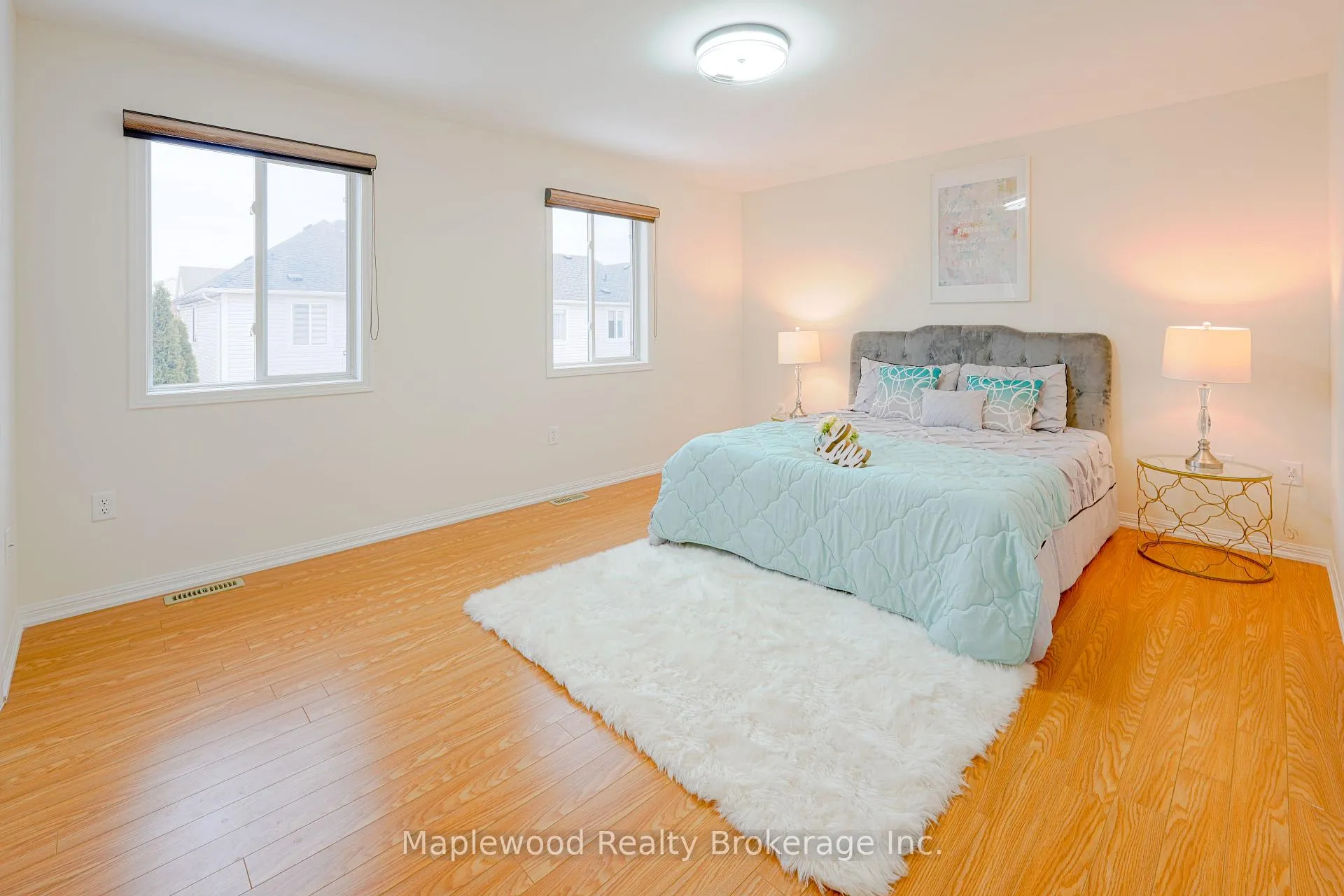 Photo 9 of 7 Chudleigh Avenue, Brampton, Credit Valley — HOMEH