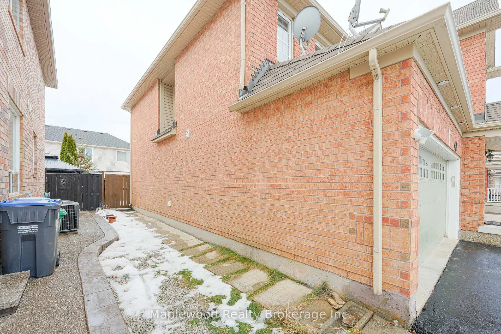 Photo 18 of 7 Chudleigh Avenue, Brampton, Credit Valley — HOMEH