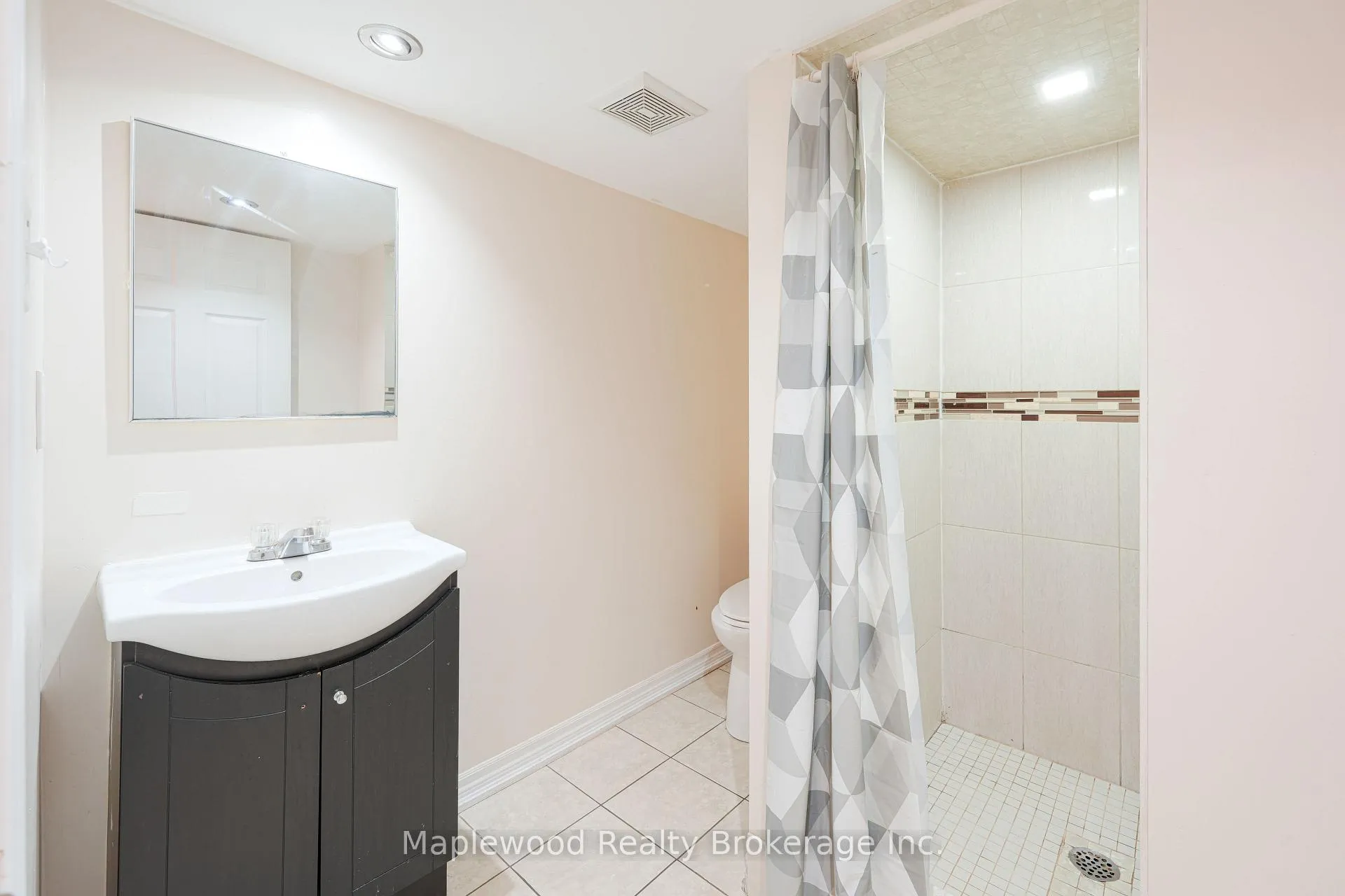 Photo 24 of 7 Chudleigh Avenue, Brampton, Credit Valley — HOMEH
