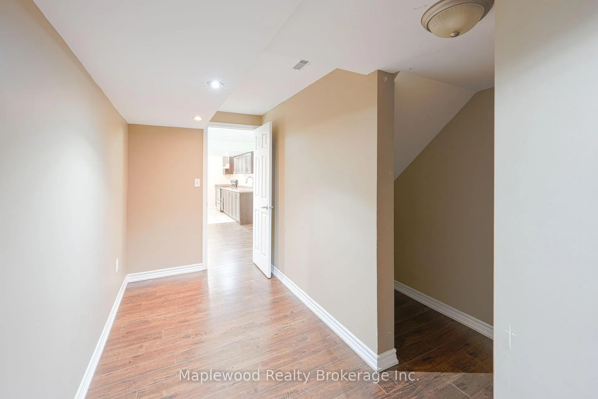 Photo 25 of 7 Chudleigh Avenue, Brampton, Credit Valley — HOMEH