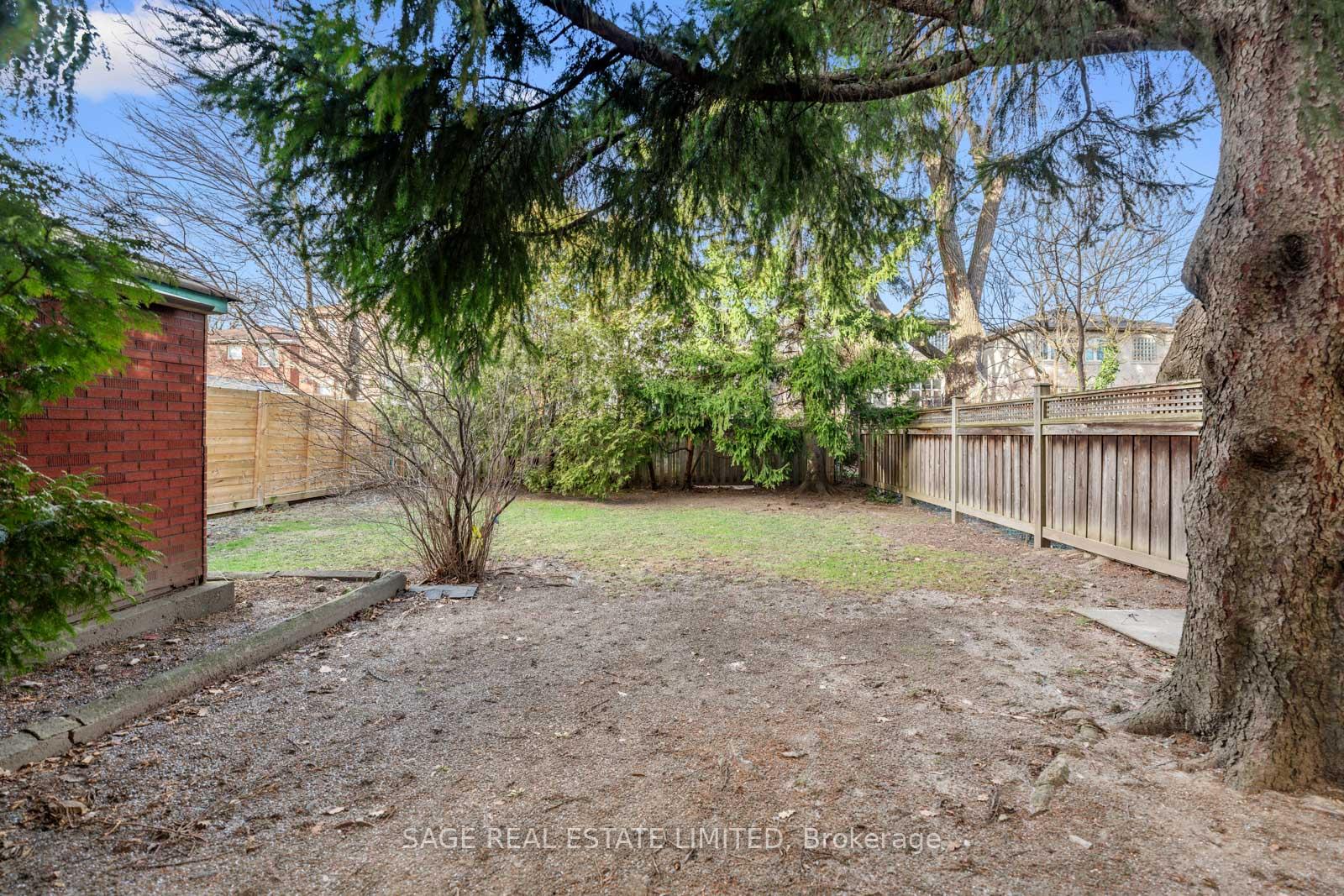 Photo 9 of 614 St Germain Avenue, Toronto, Bedford Park-Nortown — HOMEH