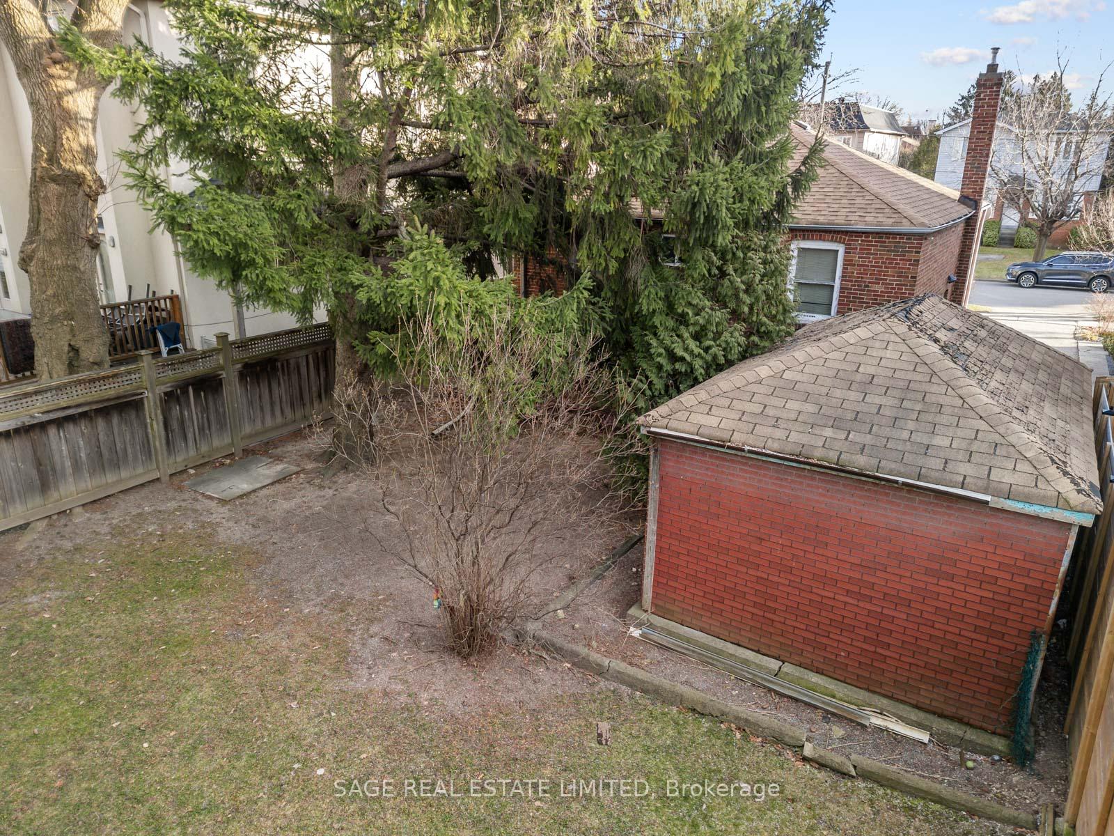 Photo 23 of 614 St Germain Avenue, Toronto, Bedford Park-Nortown — HOMEH