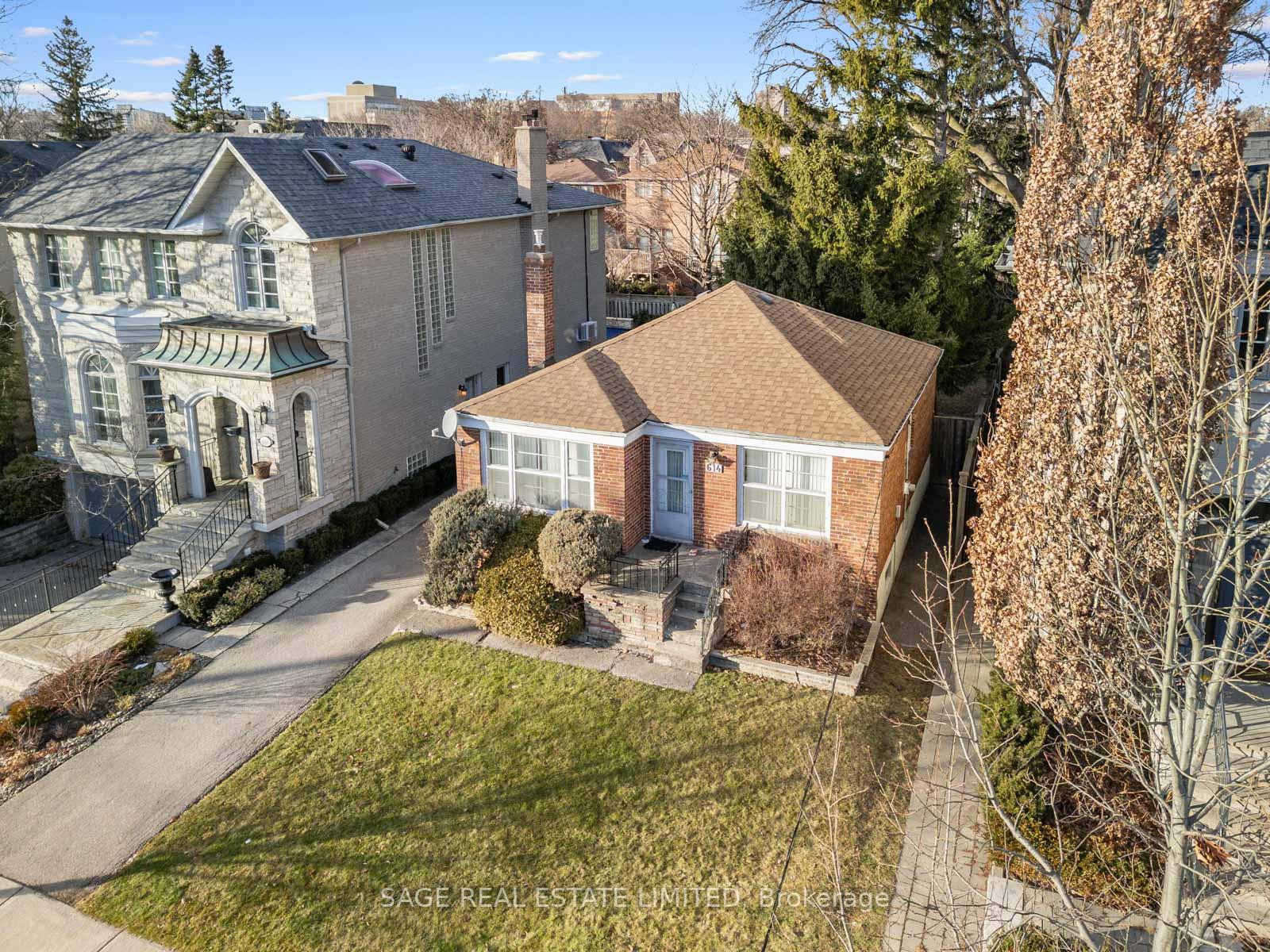 Photo 20 of 614 St Germain Avenue, Toronto, Bedford Park-Nortown — HOMEH