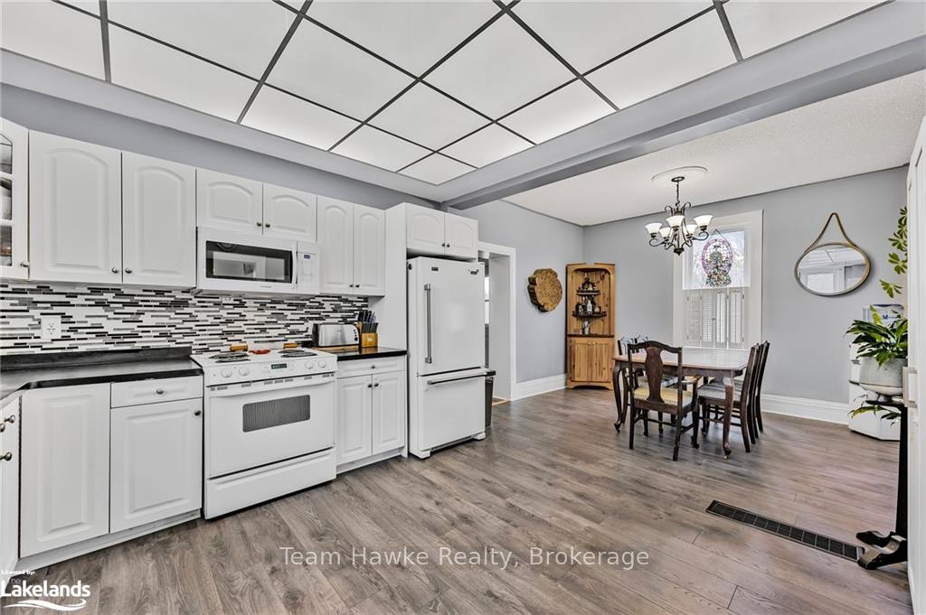 Photo 15 of 501 Talbot Street, Tay, Port McNicoll — HOMEH