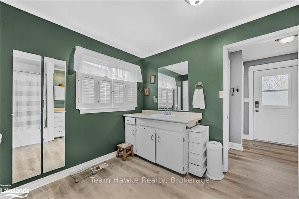 Photo 18 of 501 Talbot Street, Tay, Port McNicoll — HOMEH