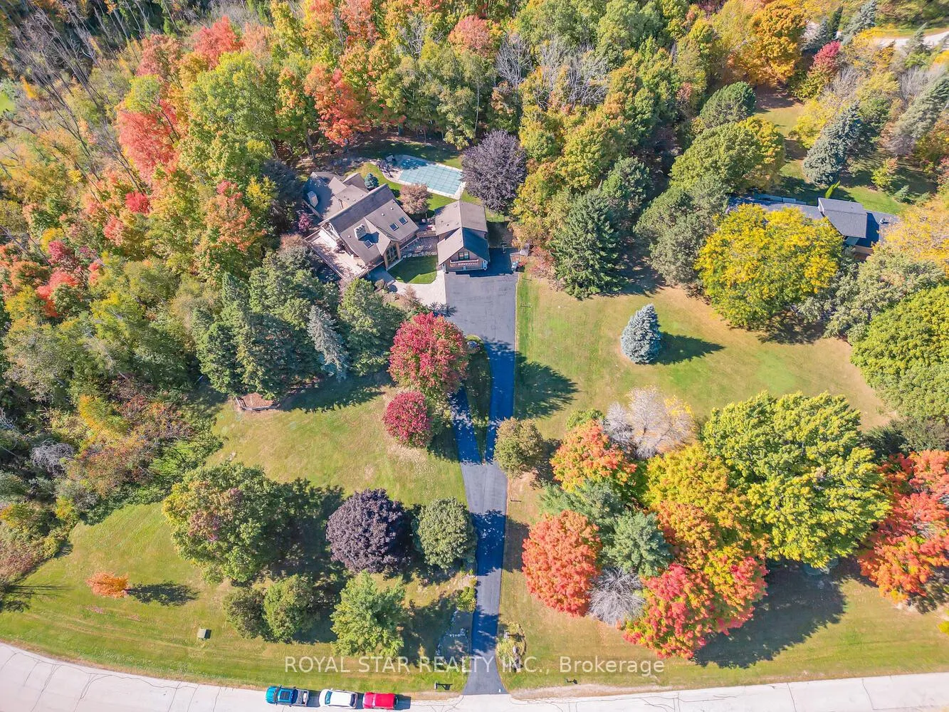 Photo 3 of 29 Cedar Drive, Caledon, Rural Caledon — HOMEH