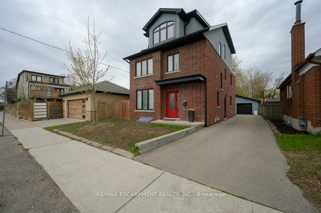 Photo 1 of 820 Cosburn Avenue, Toronto, East York — HOMEH