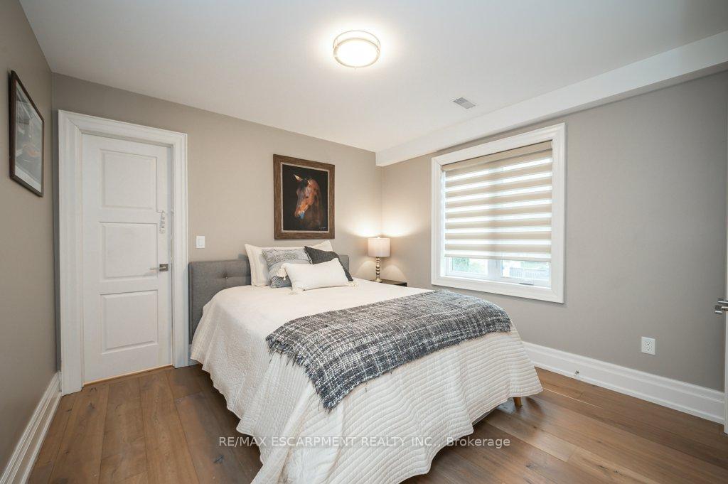 Photo 16 of 820 Cosburn Avenue, Toronto, East York — HOMEH