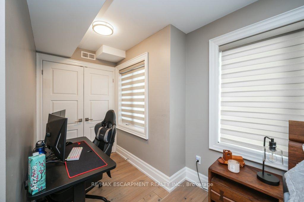Photo 23 of 820 Cosburn Avenue, Toronto, East York — HOMEH