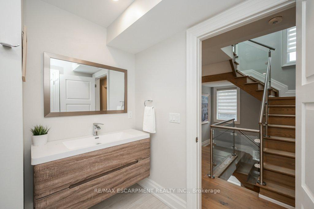 Photo 25 of 820 Cosburn Avenue, Toronto, East York — HOMEH