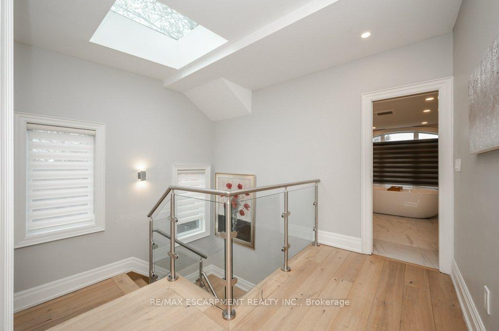Photo 27 of 820 Cosburn Avenue, Toronto, East York — HOMEH
