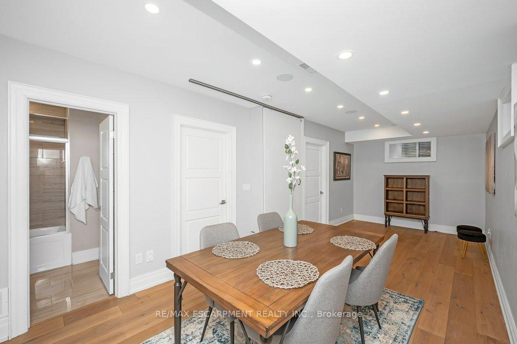 Photo 37 of 820 Cosburn Avenue, Toronto, East York — HOMEH